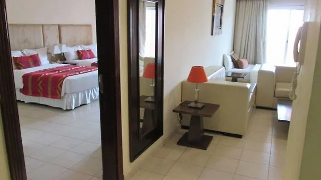 Parkside Hotel Apartment 4*, Dubai